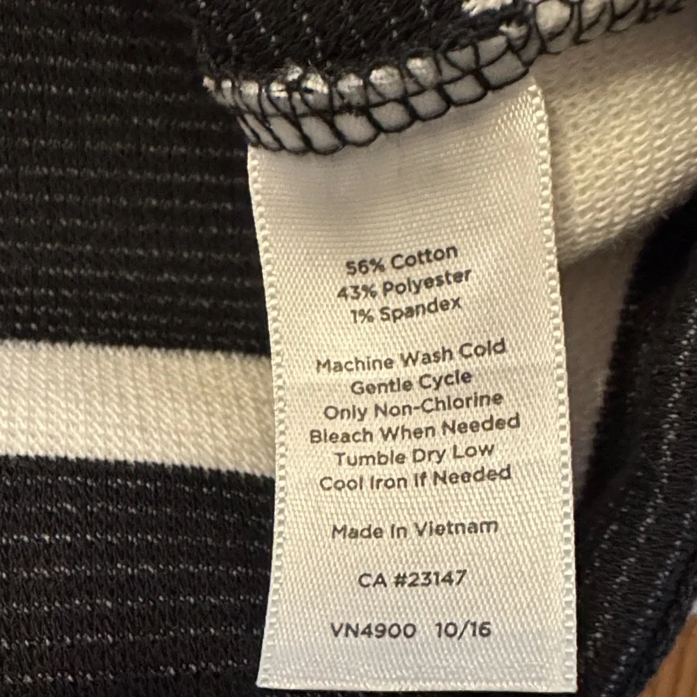 Talbot’s Black and White Striped Short Sleeve Tee with tie back Size M - Picture 6 of 8